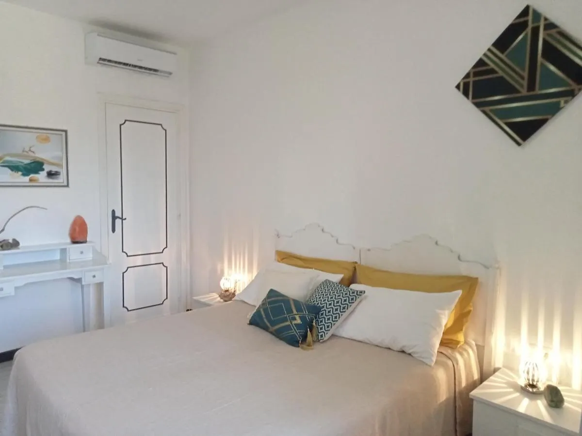La Rosa Dei Venti Bed & Breakfast La Caletta Italy